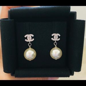 Chanel Classic Pearl Earrings